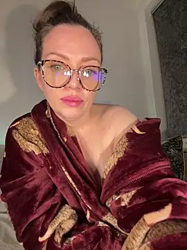 FemDom_RubyKnightXXO's cam snapshot