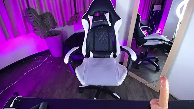 teylo80as's cam snapshot