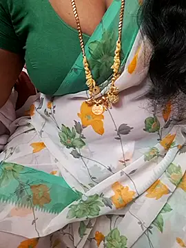 Tamil_Ammani's cam snapshot