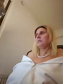 Amelia9798's cam snapshot