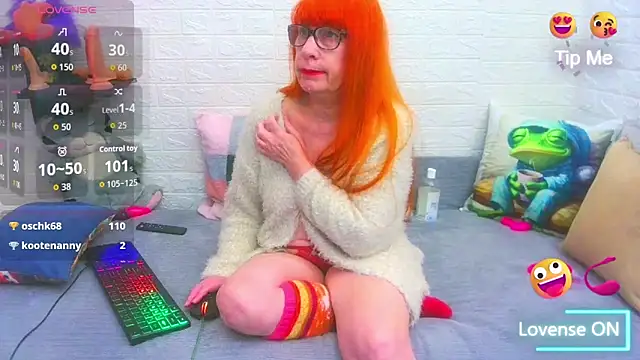 RedHousewife live sex cam