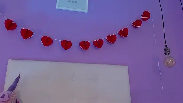 Charlotte11-11 live sex cam