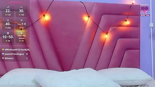 hornybarelylegalgirl's cam snapshot