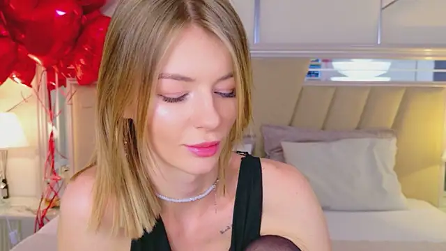 MeganMour live sex cam