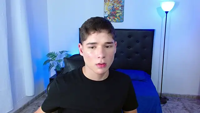 Mattass18 live sex cam