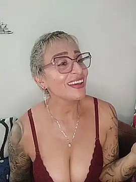 Charlotte_gray_'s cam snapshot