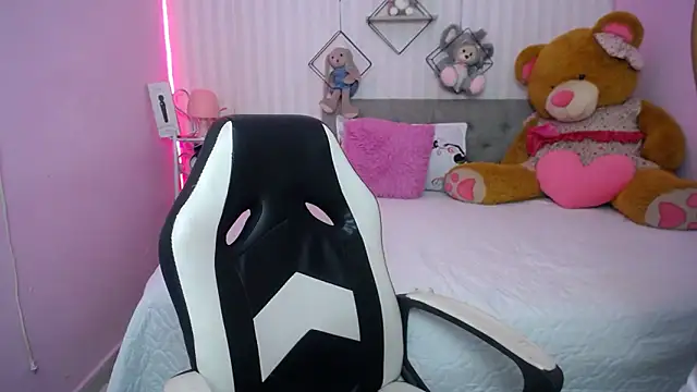 cum_bigass's cam snapshot