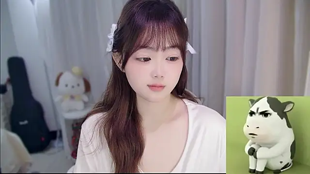 YUANYUAN-A live sex cam