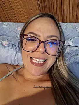 LiviaTavares_123's cam snapshot