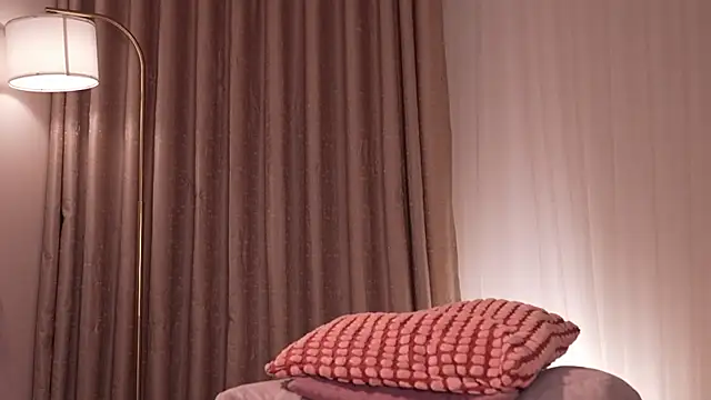 pauline__7's cam snapshot