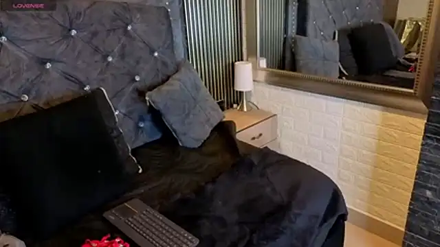 charlotte__G's cam snapshot