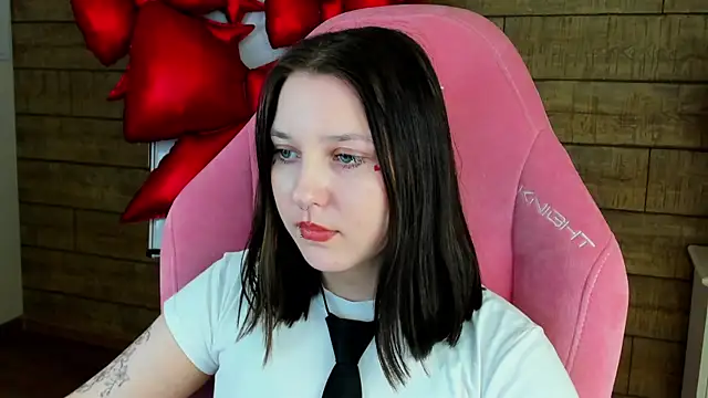 TinnaBurton live sex cam