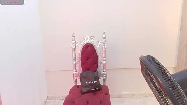 MarianaFitt live sex cam