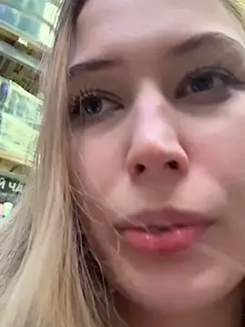 blonde_exe's cam snapshot