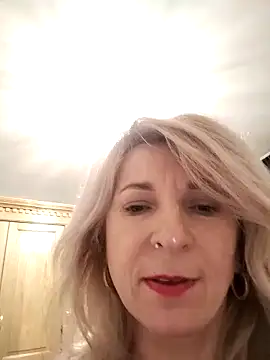 AhlyssaLove1155's cam snapshot