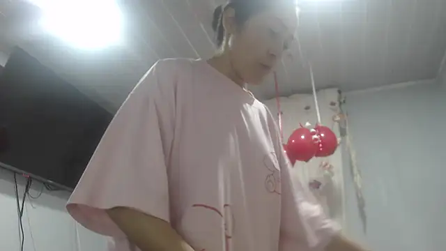 naughthyany16's cam snapshot