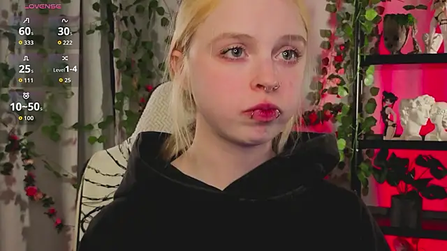 ElvenQueen's cam snapshot