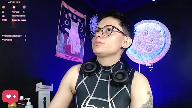 girl_intense444's cam snapshot