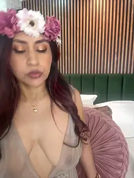 MonicaMoret's cam snapshot