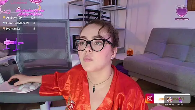Emmy_peach1 live sex cam