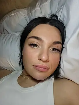 HotDevilGirl_'s cam snapshot