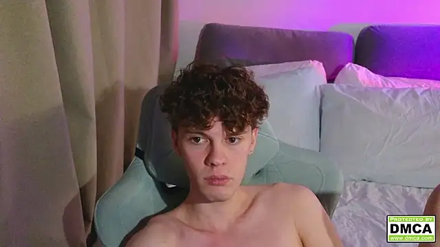 cute_thomas's cam snapshot