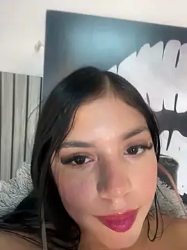 Hailey-Fox's cam snapshot