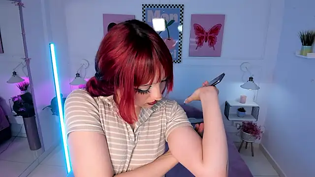 Zoe_Lynch_'s cam snapshot