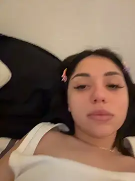 SilkyMira's cam snapshot