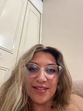 Isabella_Varella live sex cam