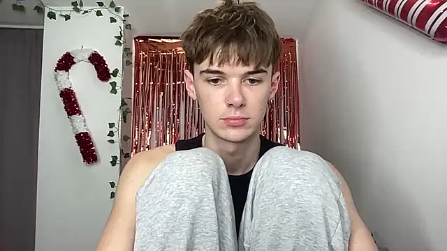 YourMilkyGuy live sex cam