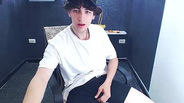 Kerverr_ live sex cam