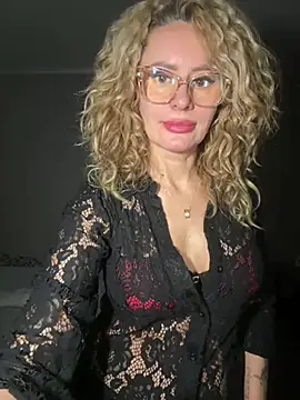 Tania201243 live sex cam