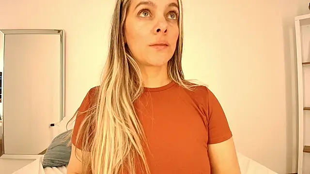 Isabella_Harley's cam snapshot