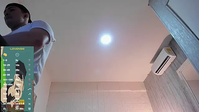 JUANDIAMONDS98 live sex cam