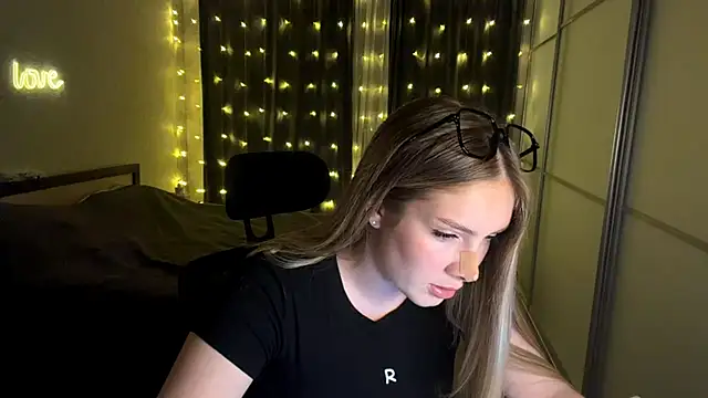 DanOstertag live sex cam