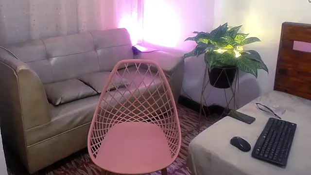 Yeseniaa25_'s cam snapshot