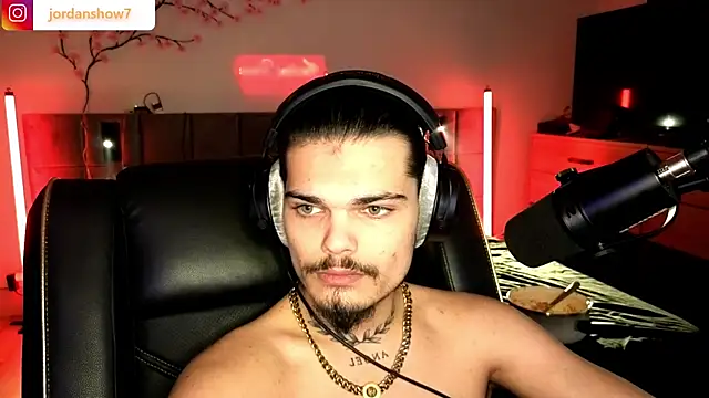 JordanShow live sex cam