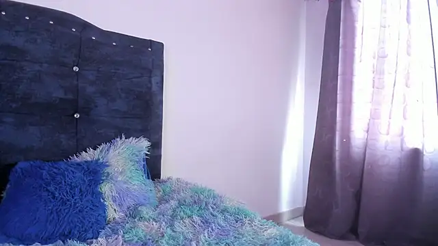 sexy_diablaa's cam snapshot