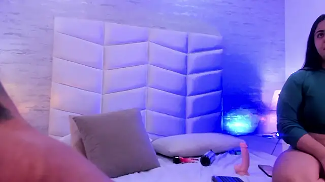 Aria_thompson_12's cam snapshot