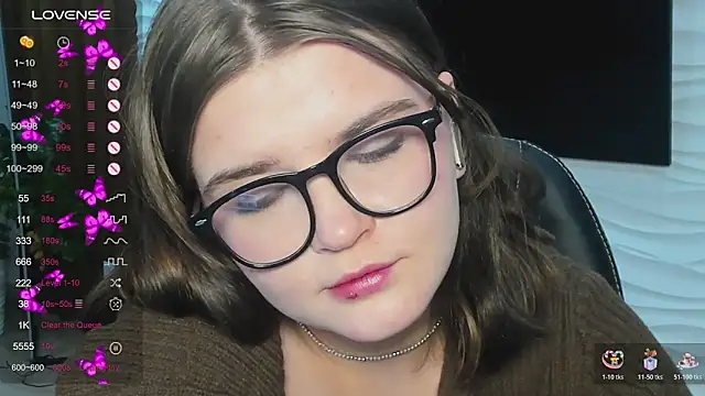 LanaTreades live sex cam