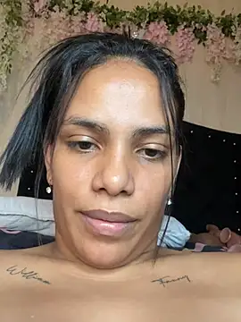 ArielleMillerr-'s cam snapshot