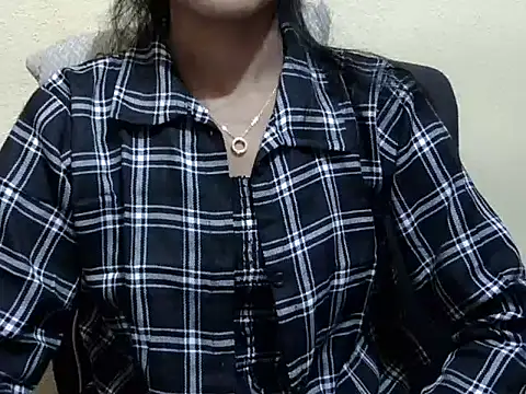 Khushi_v's cam snapshot