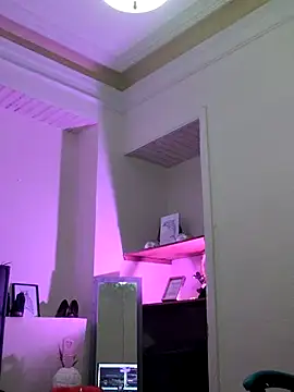 Julieta_Parker's cam snapshot