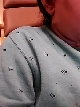 Cam_Deeksha's cam snapshot