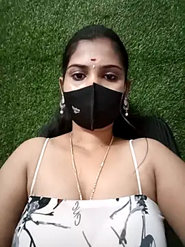 Nithyatamil's cam snapshot