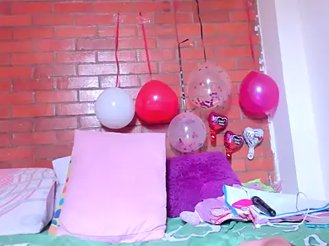 Elianissquirt live sex cam