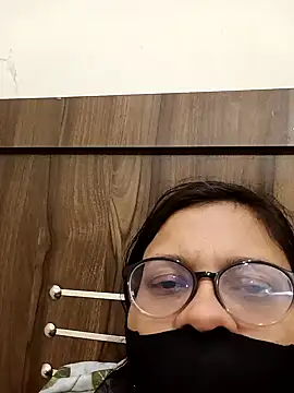 piryasharma005's cam snapshot