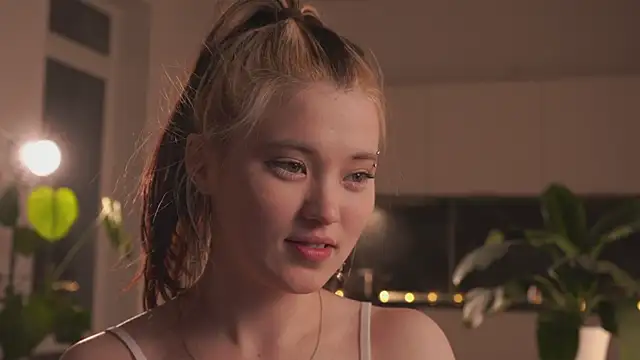 EleniRoeber's cam snapshot