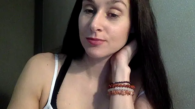 Olyvarra live sex cam